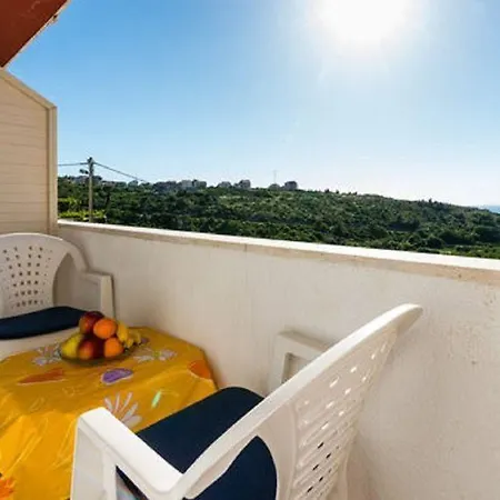Arka Apartmán *