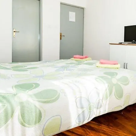 Arka Apartmán *
