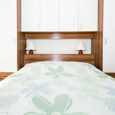 Apartman Arka *