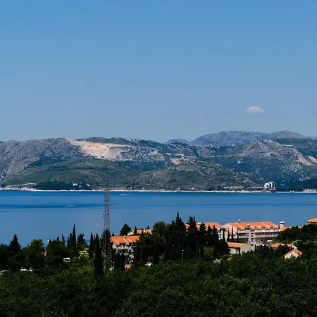 阿尔卡公寓 * 察夫塔特